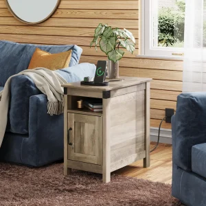 Table with Charging Station